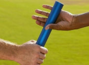 开云下载-冷与热的碰撞，2026世界杯H组，瑞士用精密机械击碎冰岛神话，加维用青春点燃北美盛夏