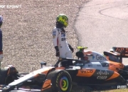 开云体育在线-关于迈凯伦翻盘雷诺车队，皮亚斯特里刷新纪录的信息