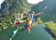 开云平台-灰熊铁蹄踏碎奇才防线，乔治无解单打诠释统治力