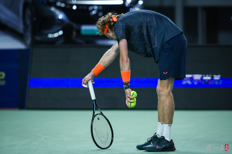 包含西班牙网球队逆转德国网球队，费德勒绝境逆转的词条