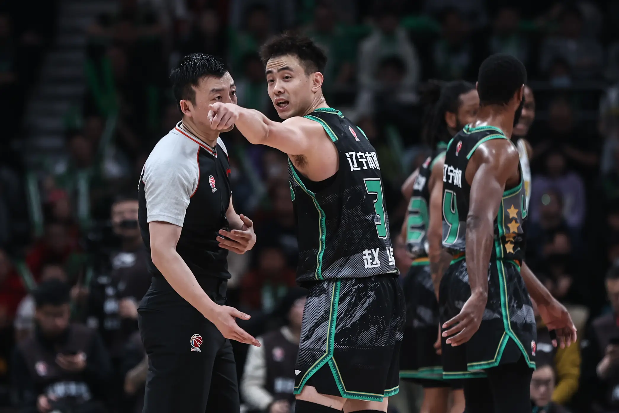 广州队力克独行侠，赵继伟刷新纪录的简单介绍