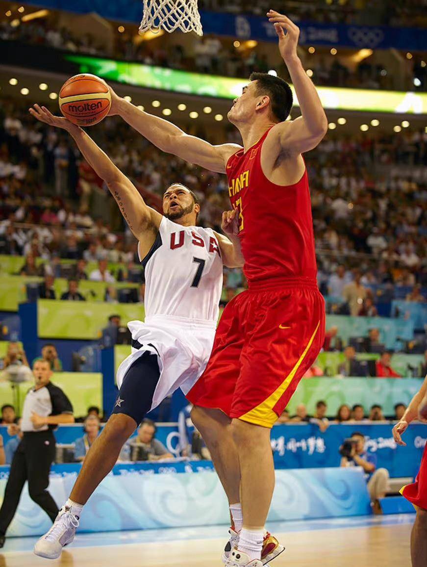 亚洲篮球传奇对决，冠军之路任重道远的简单介绍