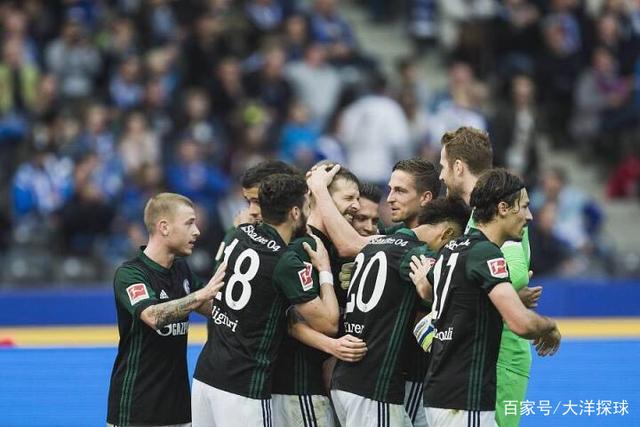 关于沙尔克客场失利，屈居德甲中下游位置的信息