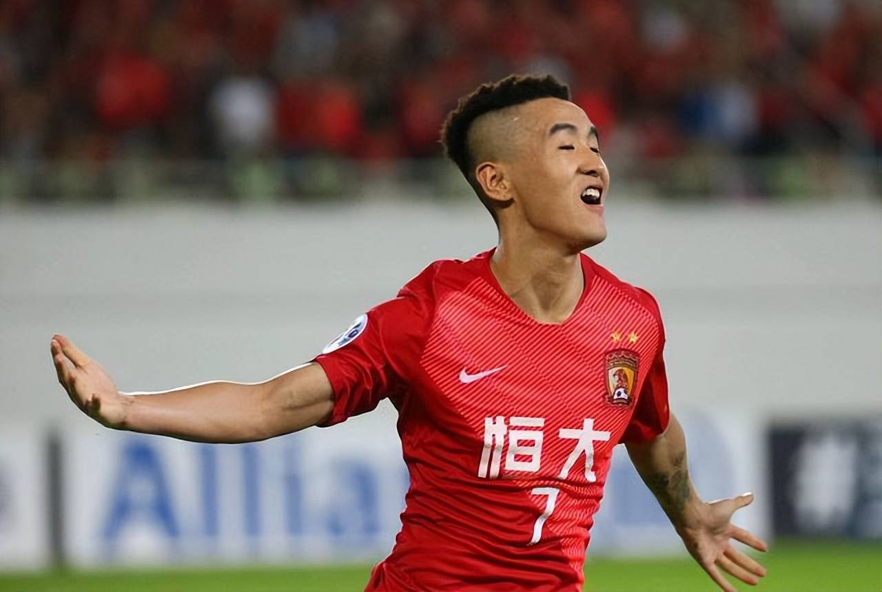 关于摩城在主场击败对手，展现实力的信息