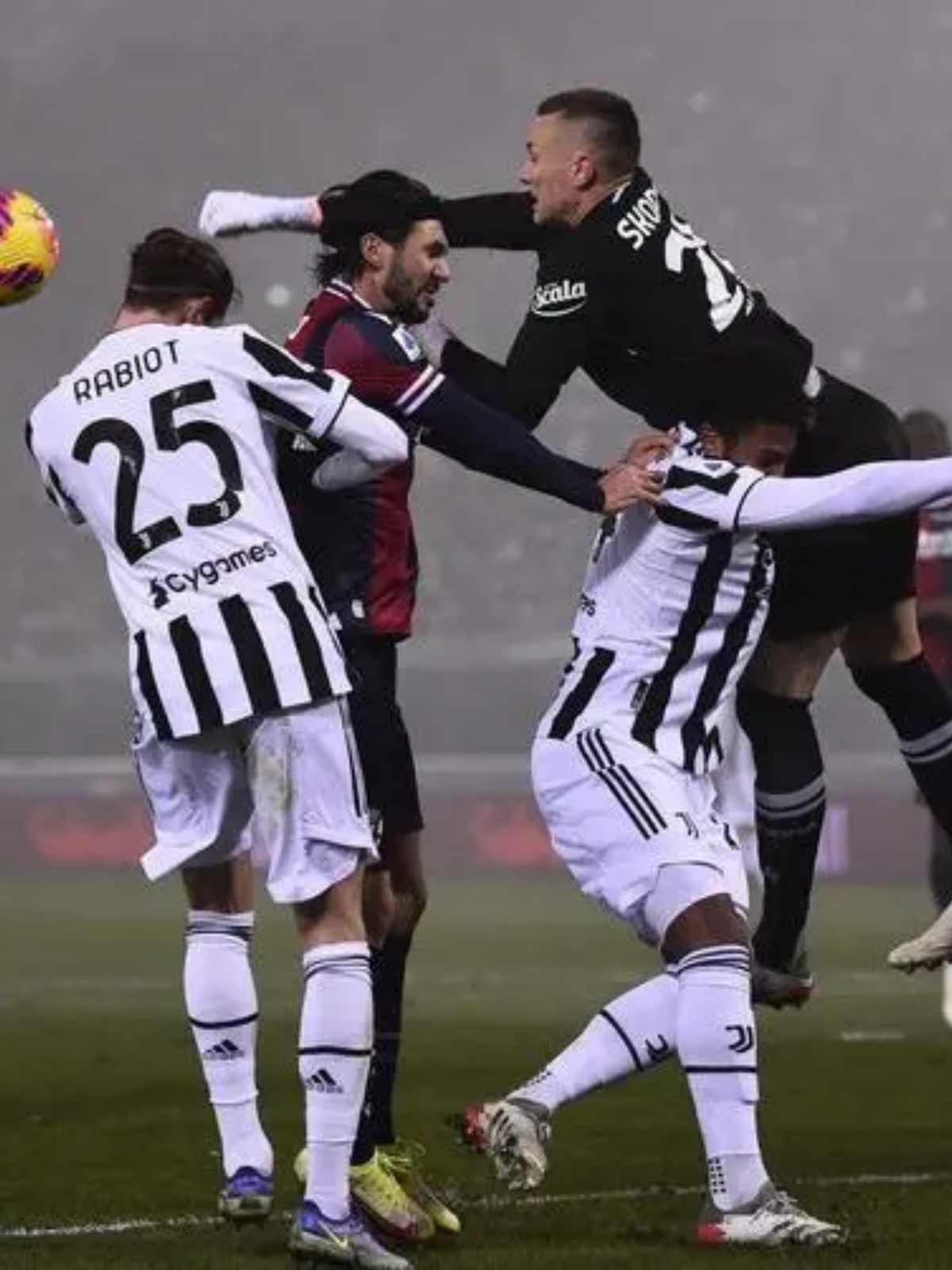 关于尤文图斯客场淘汰AC米兰，豪取连胜的信息