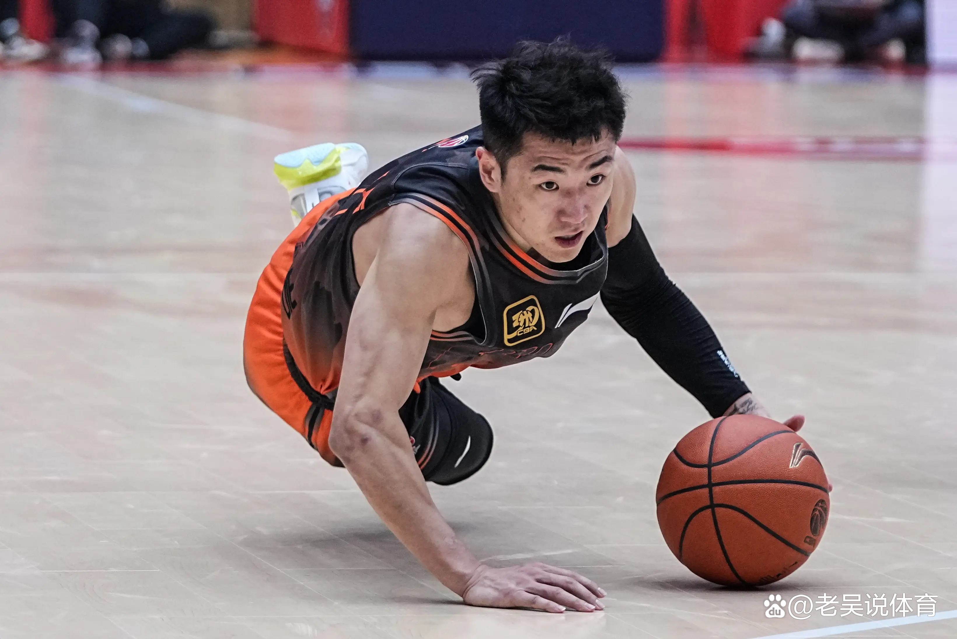 广厦男篮表现抢眼，实力强劲