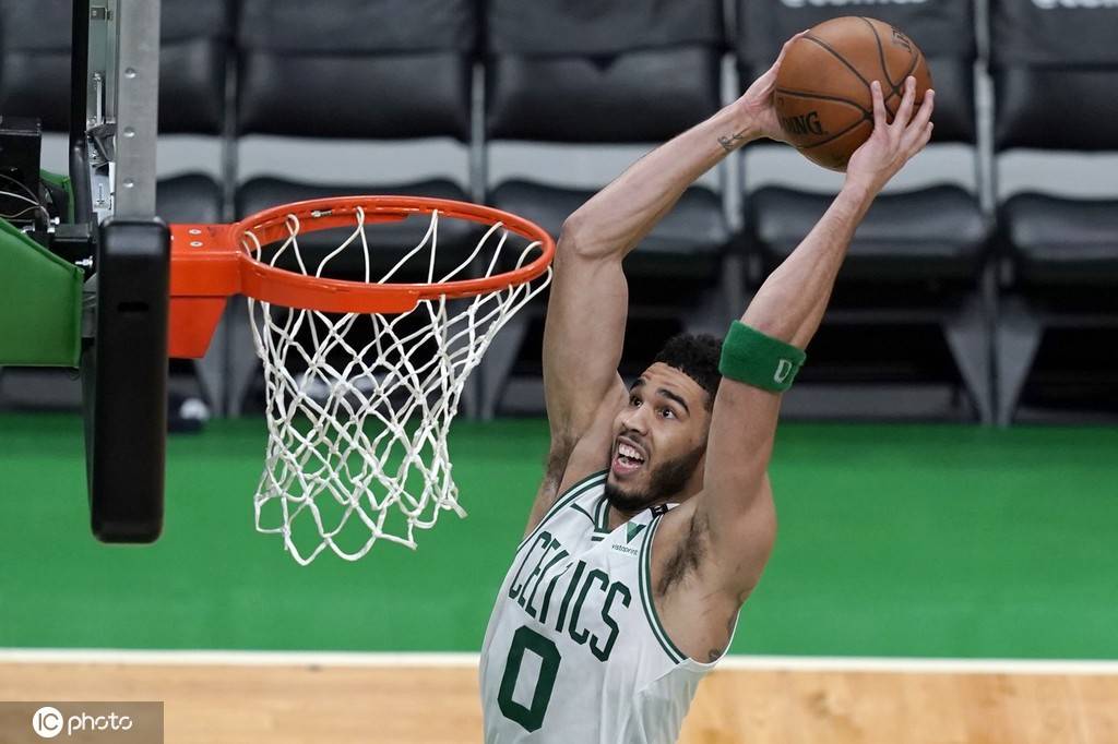 关于辽宁队绝杀广东队，塔图姆状态火热的信息