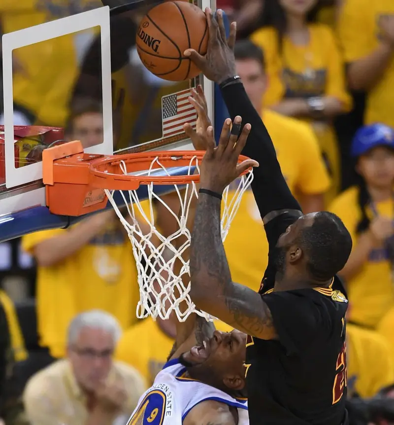 凯尔特人B队鏖战鹈鹕，欧文爆发神勇