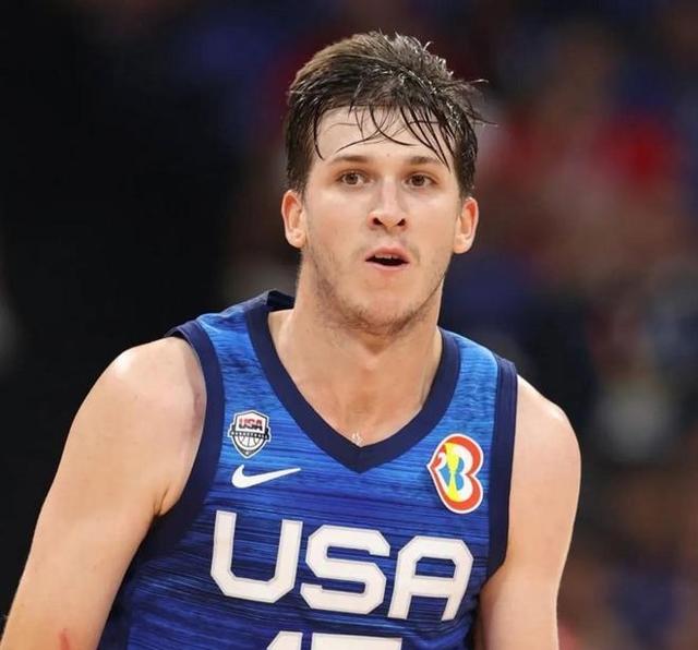 加拿大男篮完胜凯尔特人B队，瓦兰丘纳斯爆发神勇的简单介绍