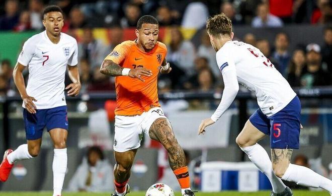 包含英格兰绝杀瑞典，德利赫特统治全场的词条