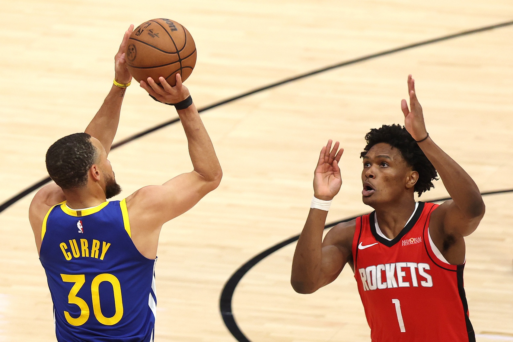 NBA季后赛半决赛拉开战幕,猛龙逆袭,火箭乱舞 NBA季后赛半决赛拉开战幕,猛龙逆袭,火箭乱舞