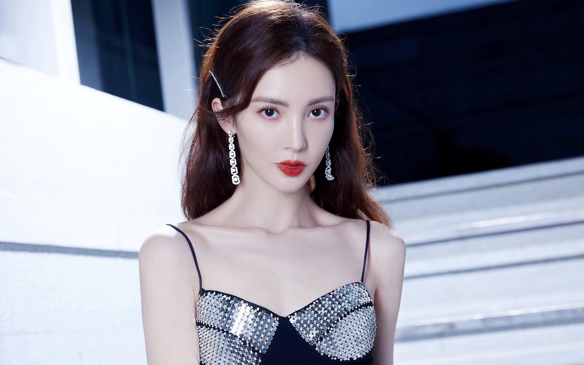 跨界狂飙,拉文F1首秀森林狼式接管,粉碎76人阴影