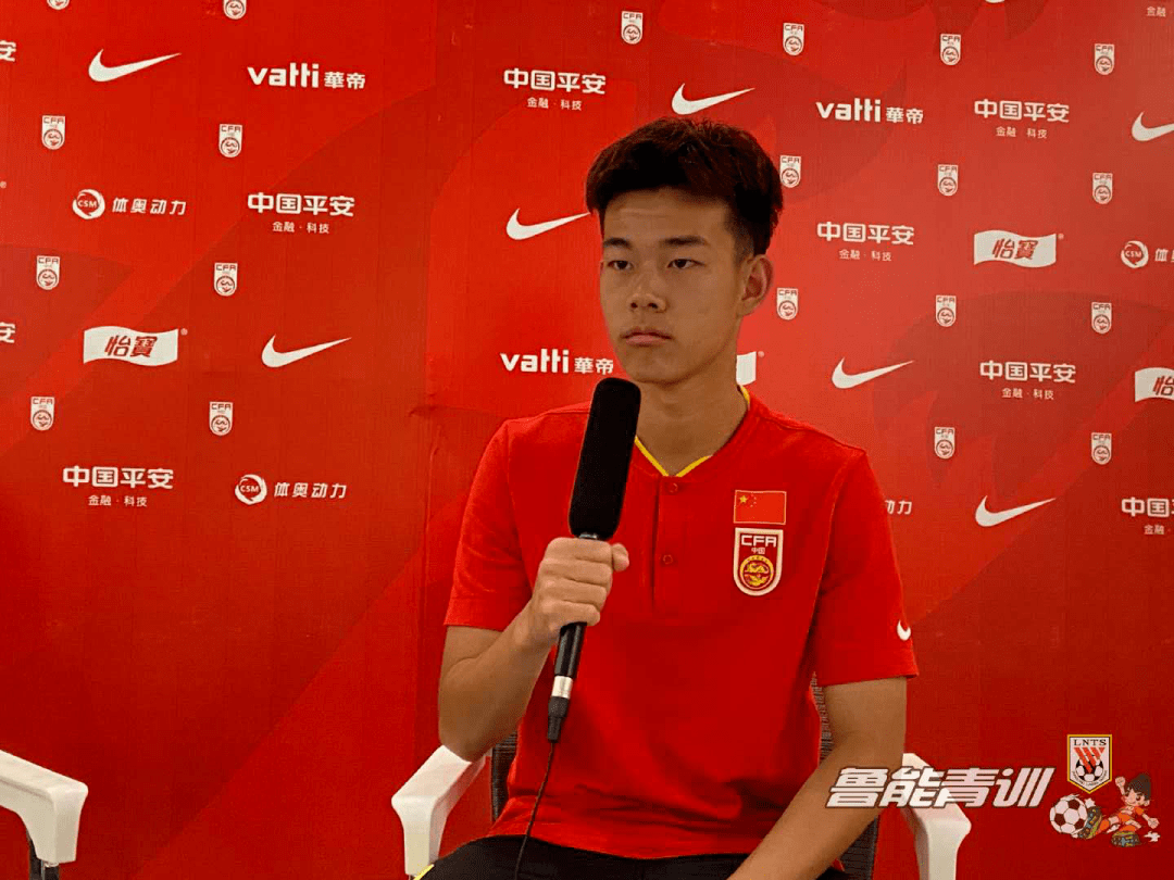 包含中国足球聚焦：多位教练透露备战心得策略的词条