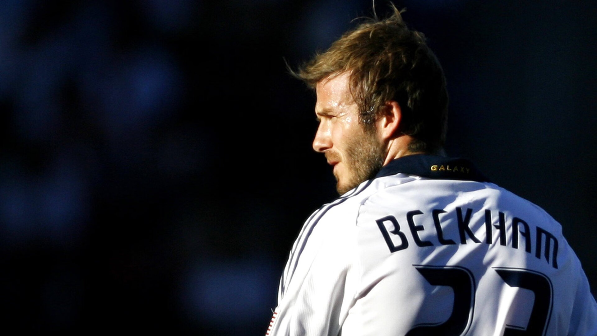 意甲焦点战之夜，哈登冠军级表现，跨界传奇的体育启示