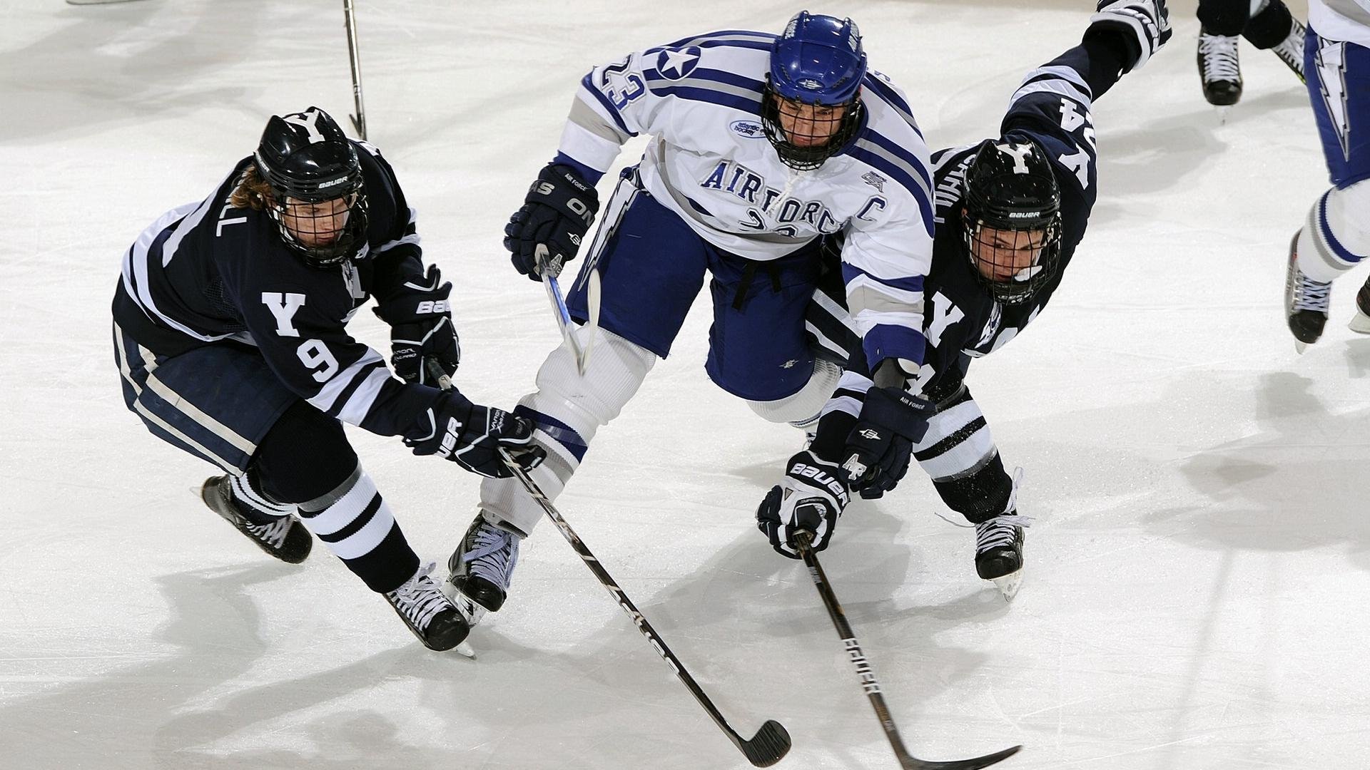 德甲争冠夜，拉文防守铁闸，锁死对手铸就冠军之路