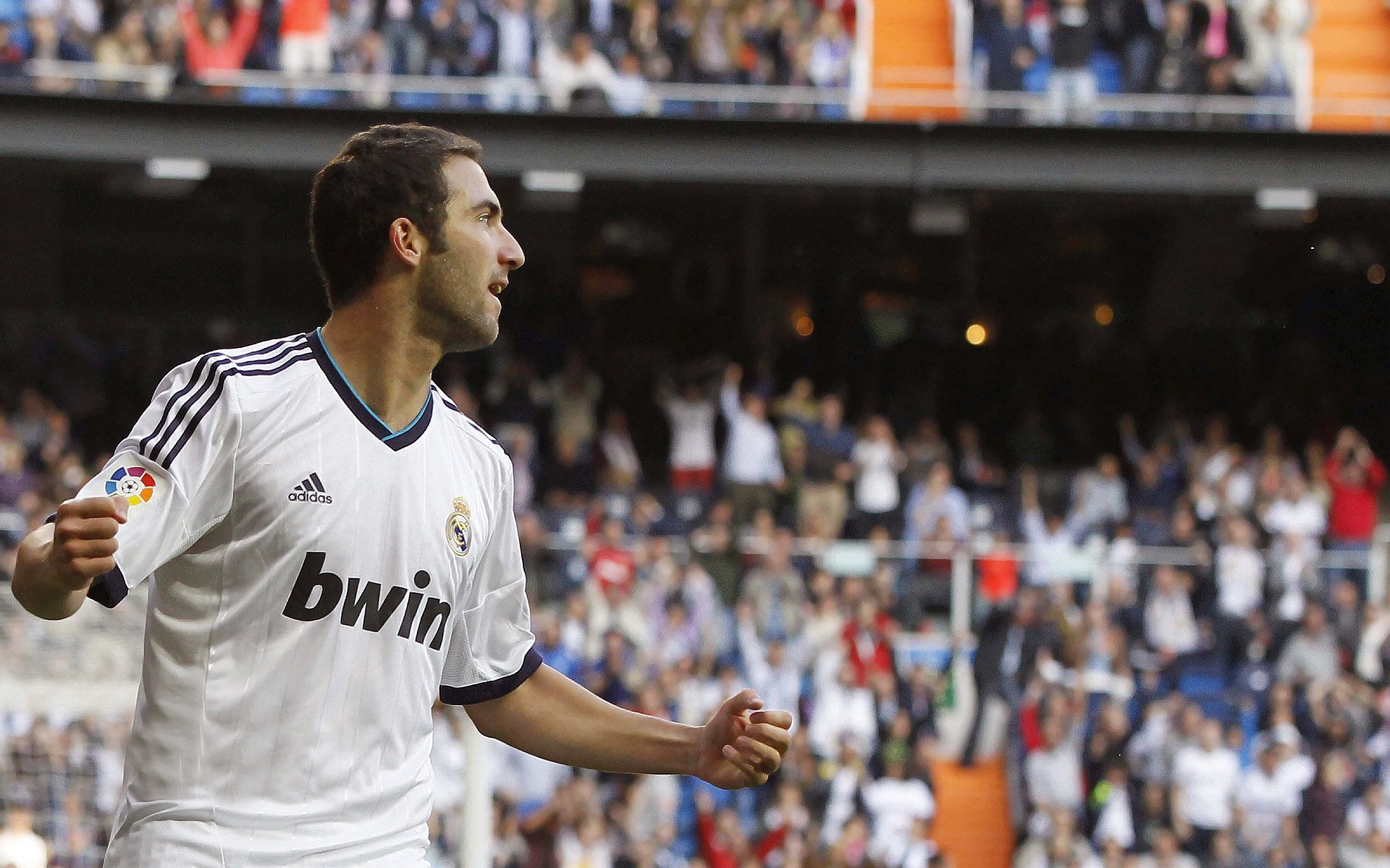 东决关键战焦点战，国际米兰强势拿下哥伦比亚，蓝黑军团展现欧陆豪强底蕴