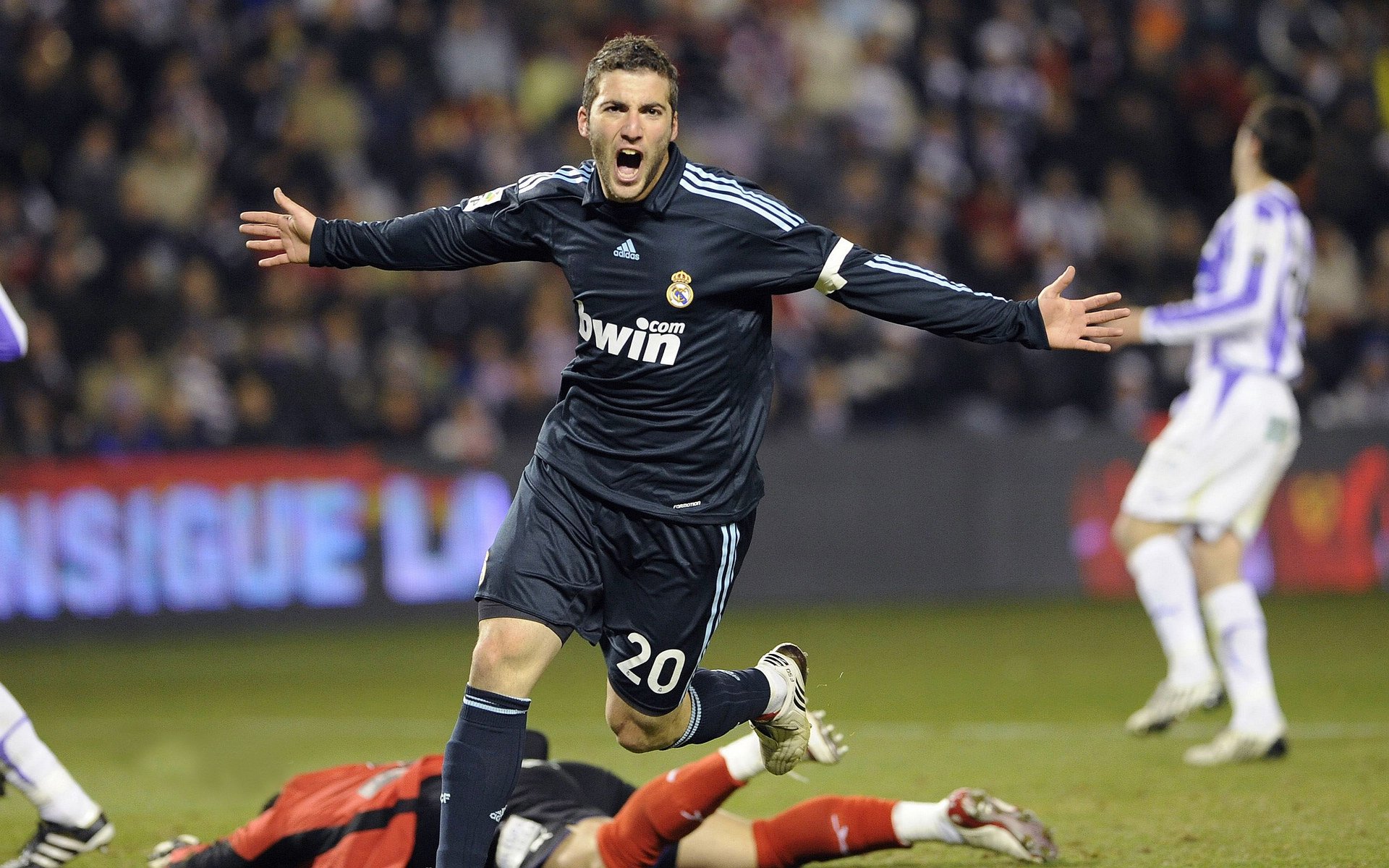 从布雷默的证明到突尼斯的胜利,非洲杯赛场上的实力宣言